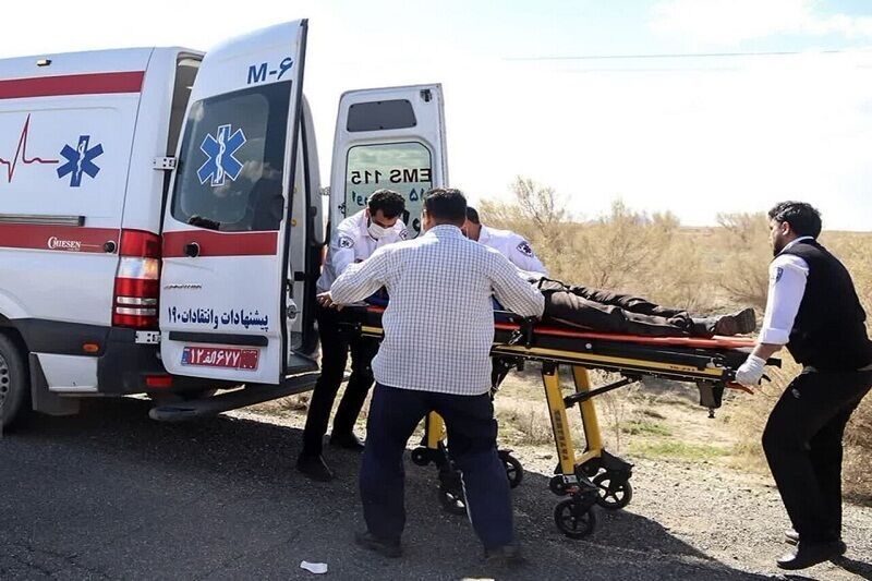 مصدومیت ۱۱ نفر واژگونی یک دستگاه مینی‌بوس سرویس کارگران معدن در جاده بردسکن سبزوار