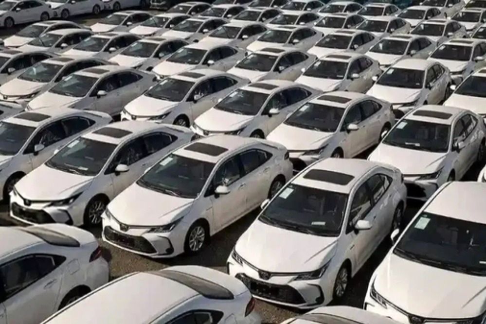 محدودیت واردات خودرو‌های بالای ۲۵۰۰ سی‌سی رفع شد