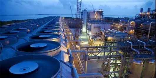 افزایش تولید بنزین و نفت‌گاز در دولت چهاردهم معادل یک پالایشگاه ۱۰۰ هزار بشکه‌ای نفت خام