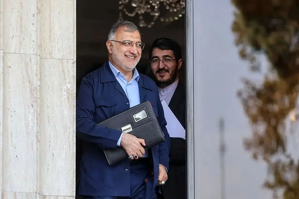 زاکانی خبرداد: تحویل اولین رام قطار چینی برای ورود به ایران