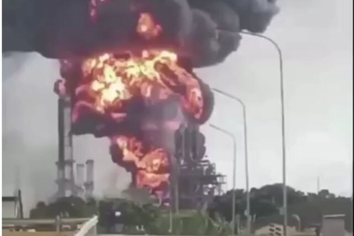 وقوع یک انفجار مهیب و آتش‌سوزی در تاسیسات نفتی پتروسدنو ونزوئلا