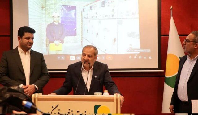 نیروگاه خورشیدی ۱۰ مگاواتی صندوق ذخیره فرهنگیان افتتاح شد