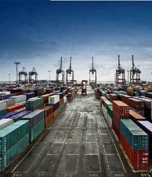 صادرات ۵۱ میلیون دلار کالا از گمرکات استان قم