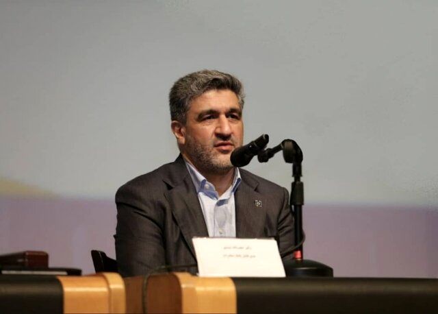 رئیس سازمان بورس و اوراق بهادار: به دنبال کاهش تامین مالی از سوی نظام بانکی هستیم