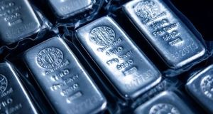 قیمت جهانی نقره به رقم قابل توجه ۵۱ دلار رسید