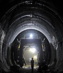 ۱۰۷۰ واگن و ۵۰ کیلومتر مترو در حال ساخت است