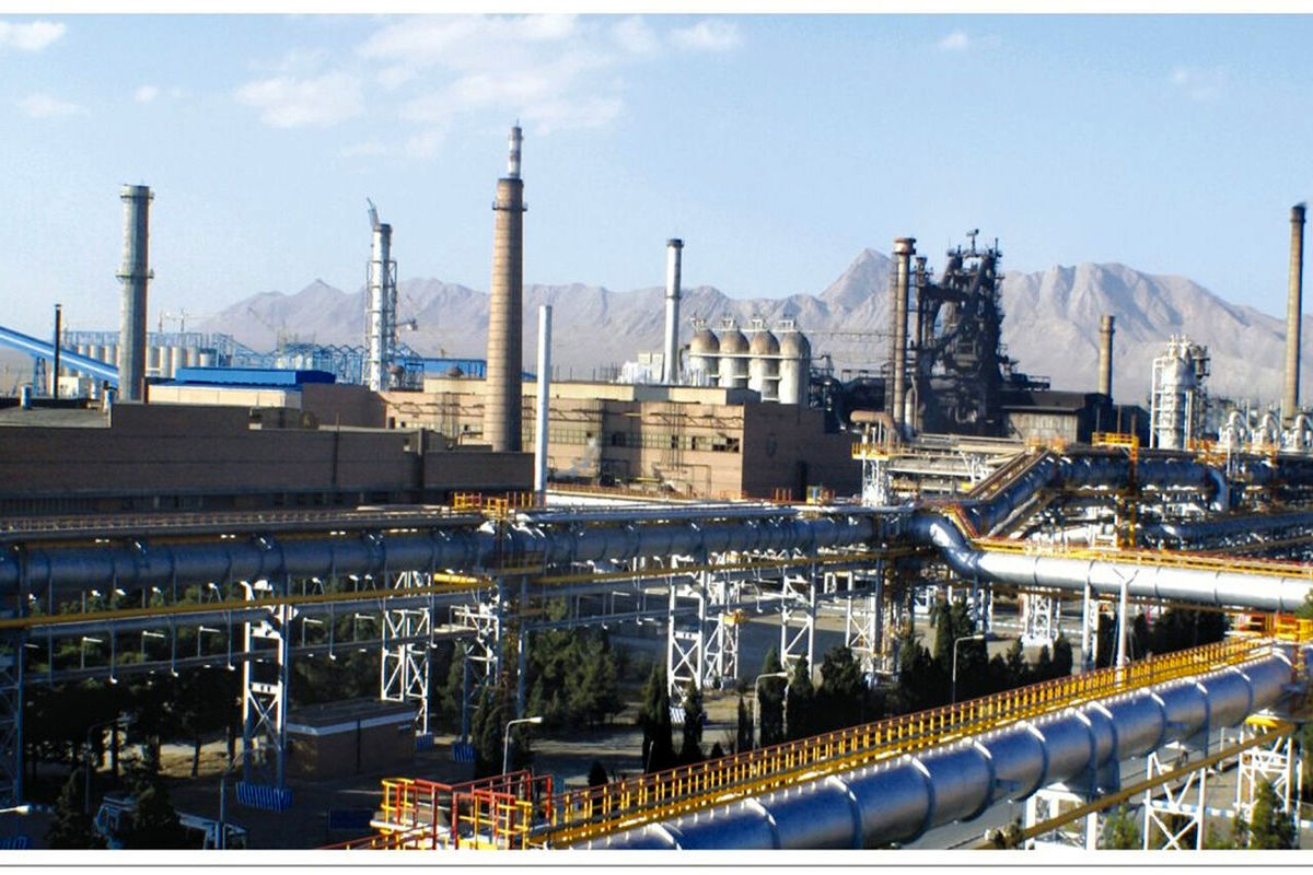 شرکت ذوب آهن، ۱۴ هزار نیروی مازاد دارد