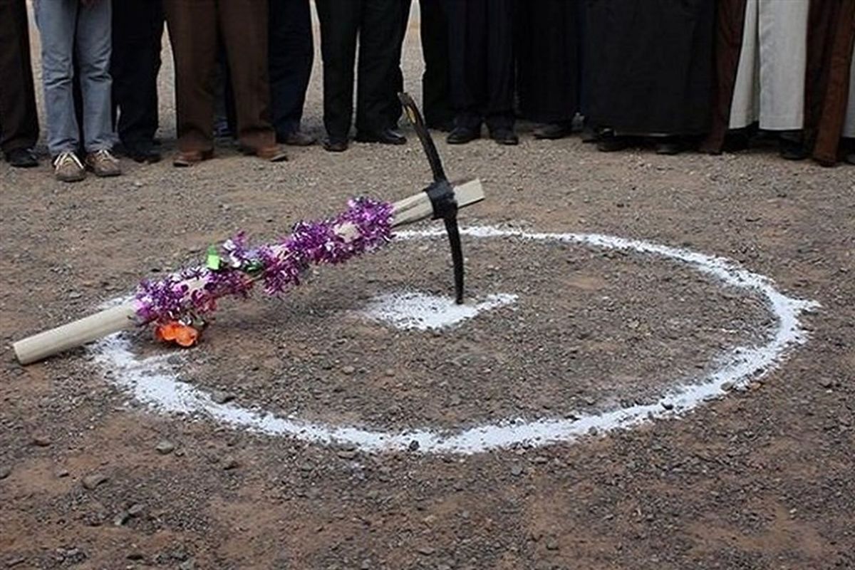 نیروگاه خورشیدی ۵۰۰ مگاواتی در استان زنجان کلنگ زنی شد