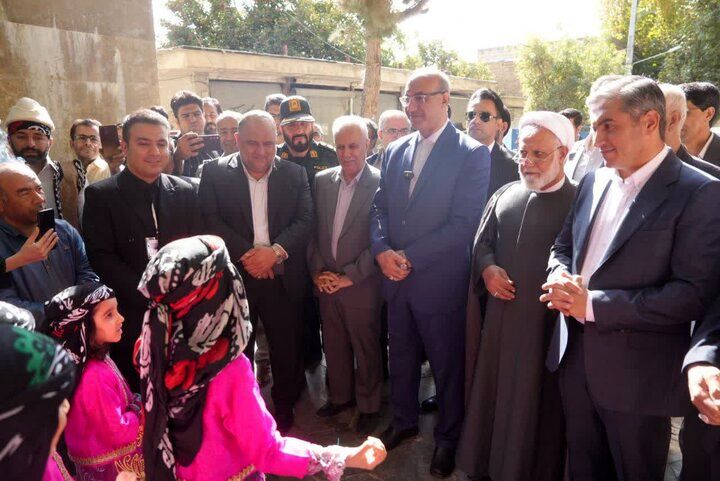 آغاز نخستین جشنواره «پیاز و گردو» در هرسین