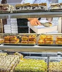 هیچ‌گونه قیمت‌گذاری دستوری برای انواع شیرینی نیست