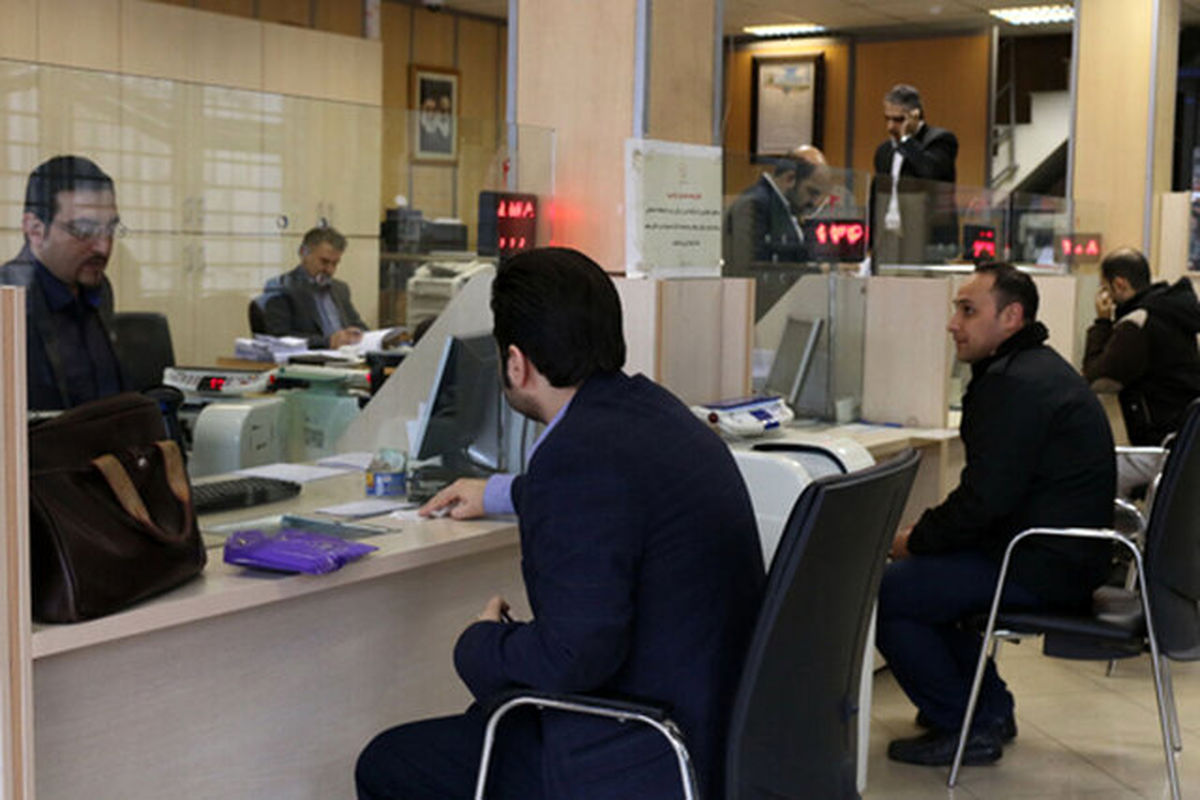 آغاز فعالیت نیمی از شعب بانکی در تهران