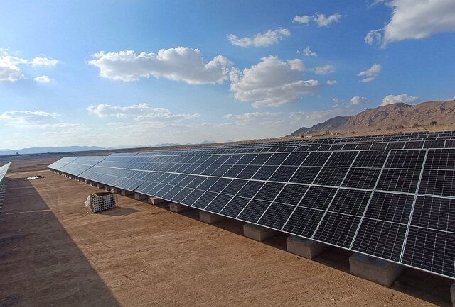 نیروگاه خورشیدی ۲۹۶ مگاواتی در استان خراسان رضوی در حال اجراست