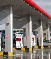 عضو کمیسیون انرژی: قیمت بنزین با احتساب بهای نفت خام، ۳۵ هزار تومان است