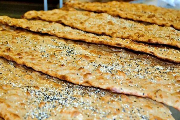 تغییر قیمت نان سنتی در تهران در حال بررسی است