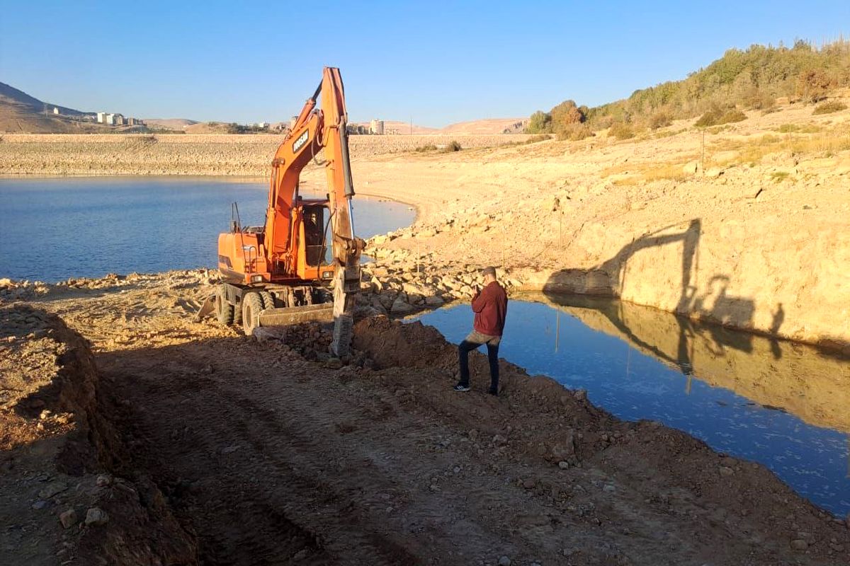 شروع عملیات پروژه تغییر تراز برداشت آب خام از سد مهاباد