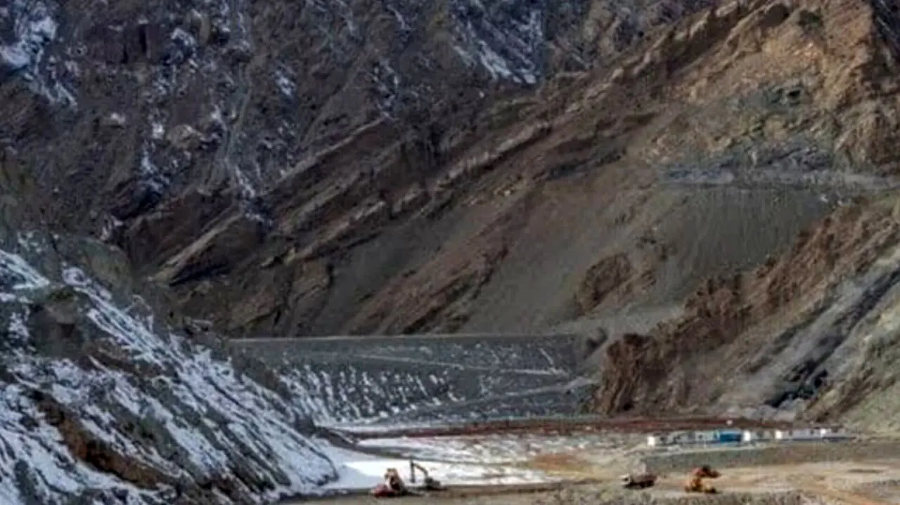 انعقاد قرارداد ۳۰ هزار میلیارد ریالی برای ادامه اجرای پروژه سد مشمپا 