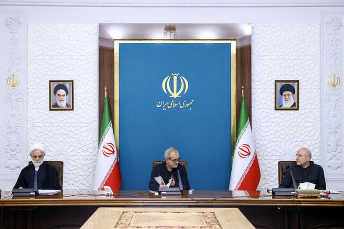 تصمیم شورای هماهنگی اقتصادی سران قوا: کالاهای اساسی مورد نیاز مردم تا پایان سال بدون مشکل تامین خواهدشد