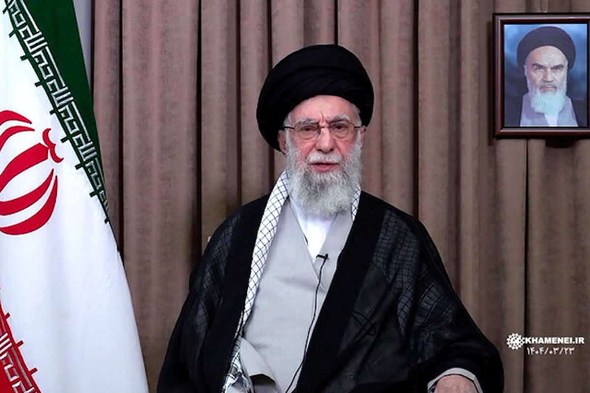 رهبر معظم انقلاب: تبریک اتّحاد و اتّفاق فوقالعادهی ملّت ایران است / ایران تسلیم کشور دیگری بشود، مهمل گویی است