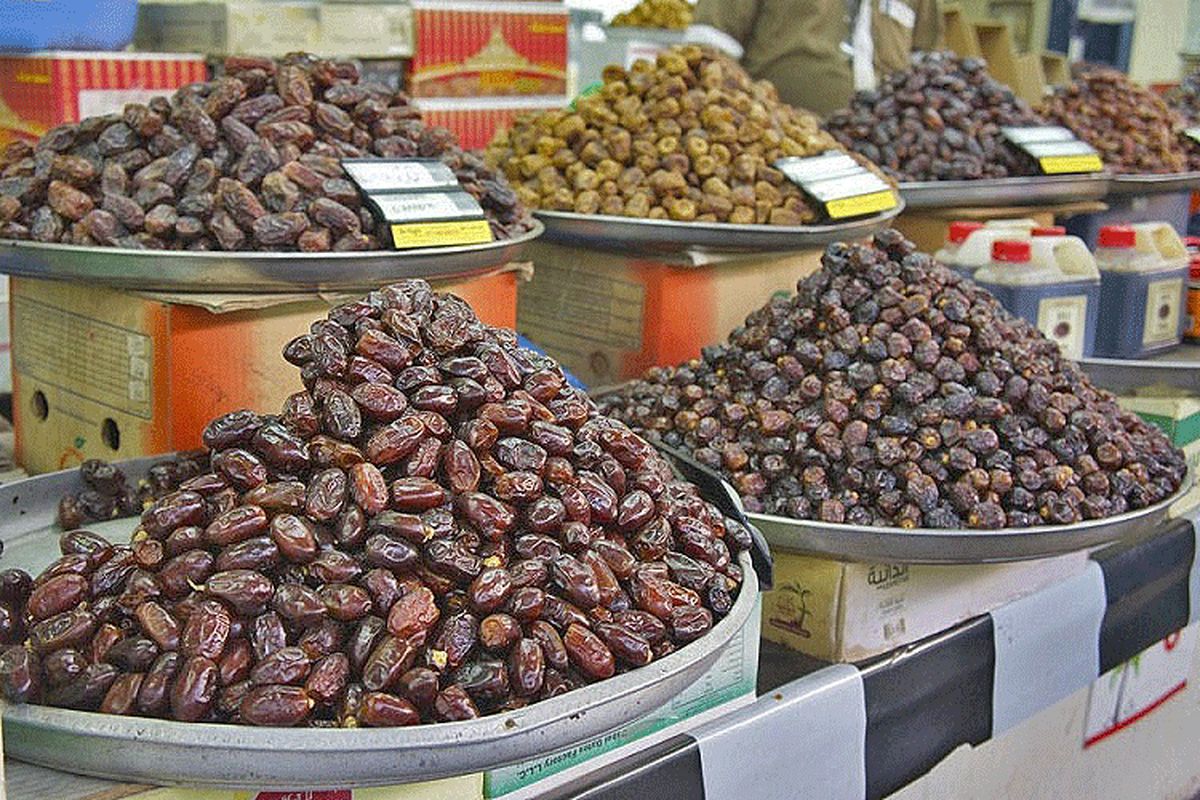 خرما در میادین میوه وتره بار تا ۱۳ فروردین ماه توزیع می‌شود