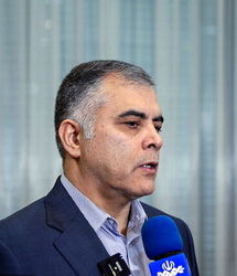 وزیر نفت: سرگردانی ۴۰ میلیون بشکه نفت ایران روی آب‌ کذب است