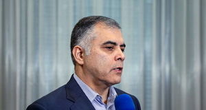 وزیر نفت: سرگردانی ۴۰ میلیون بشکه نفت ایران روی آب‌ کذب است