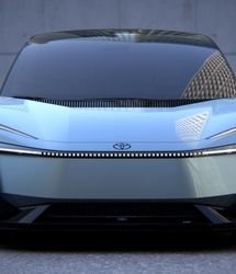 تویوتا، عمر مفید خودروها را به ۹ سال می‌رساند