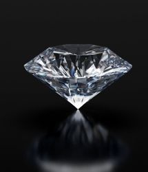 کاهش قیمت جهانی الماس