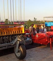 آغاز شانزدهمین نمایشگاه بین‌المللی صنایع و ماشین‌آلات کشاورزی در ارومیه