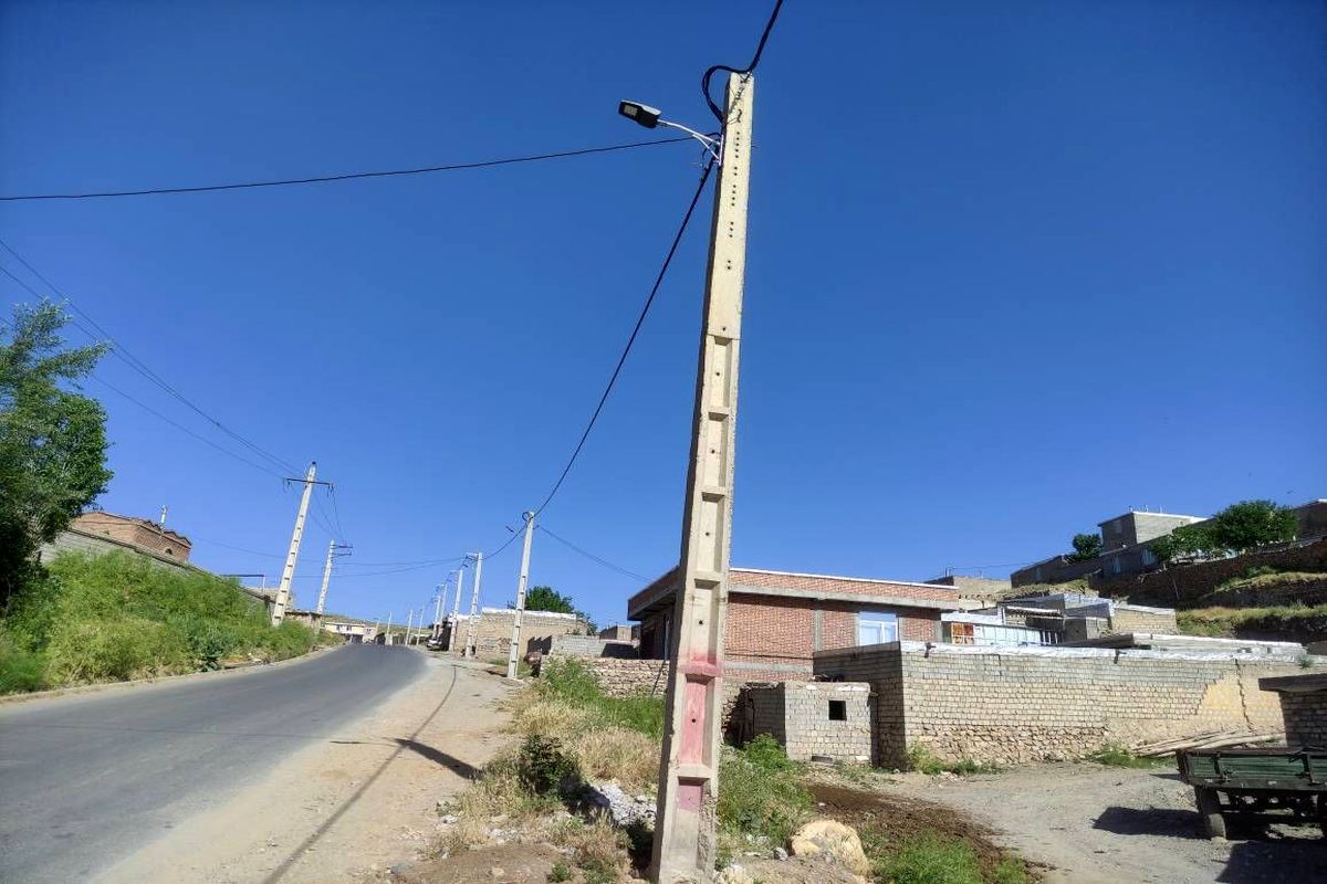 شبکه برق ۱۶ روستای شهرستان پیرانشهر نوسازی میشود