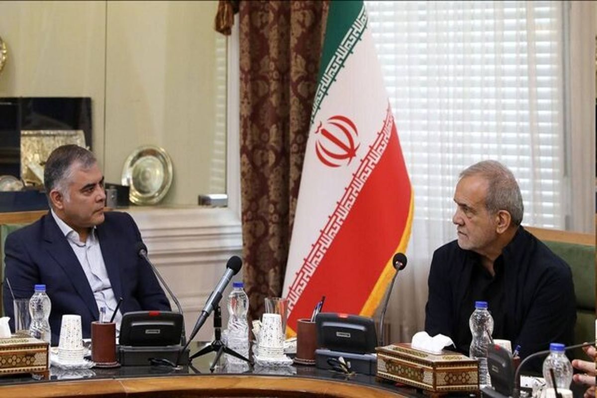 بازدید سرزده رئیس جمهور از وزارت نفت
