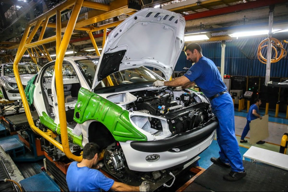 کاهش تولید خودرو در سه خودروساز بزرگ کشور