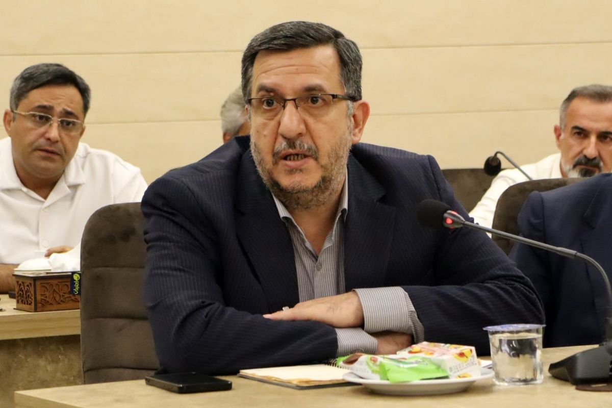 دستگاه‌ها و ماشین‌آلات کارخانه دخانیات استان آذربایجان‌غربی مربوط به سال ۱۳۵۴ است