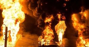 ۱۰ مصدوم در آتش سوزی کارخانه شیر پاستوریزه
