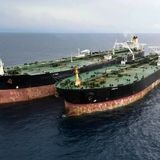 اندونزی، ابرنفتکش ایرانی را به حراج گذاشت