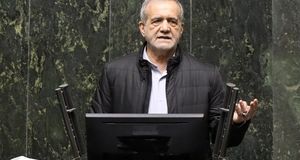 رئیس جمهور: وزیر پیشنهادی اقتصاد براساس شاخص‌ها انتخاب شد / هرگز دروغ نگفته‌ام