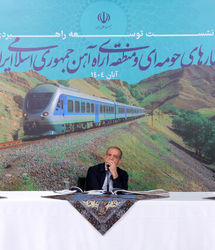 رئیس جمهور: در حال حاضر بسیاری از بخشهای شبکه ریلی کشور ناقص هستند