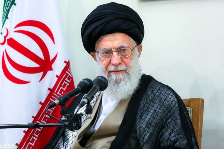 آمریکایی‌ها بدانند ملت ایران تسلیم‌شدنی نیست / در مقابل صلح تحمیلی می‌ایستیم