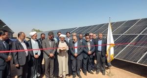 افتتاح نخستین نیروگاه خورشیدی سه مگاواتی شهرستان اردستان