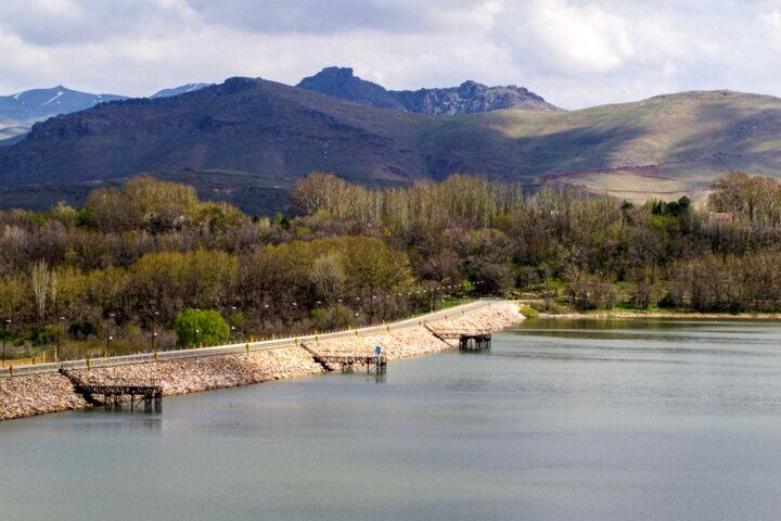 کاهش ذخیره آب سد مهاباد به کمترین میزان نیم قرن اخیر