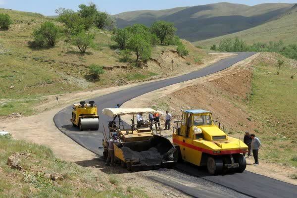 سال گذشته، راه روستایی ۲۰ روستای استان لرستان آسفالت شد