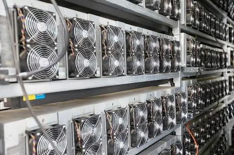 ۷۰۰ هزار ماینر در کشور فعالیت دارد