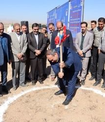 کلنگ زنی نخستین نیروگاه خورشیدی در شهرستان آوج