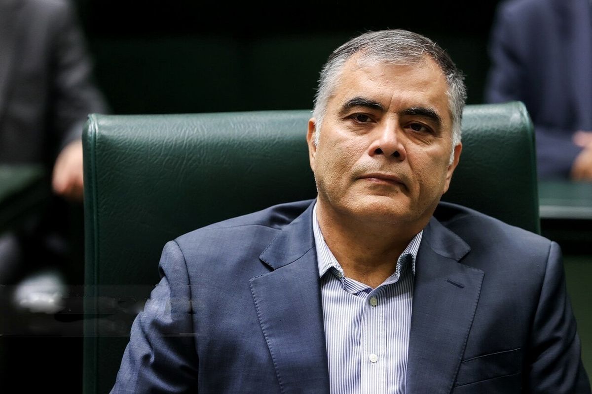 فروش نفت کاهش نیافته است