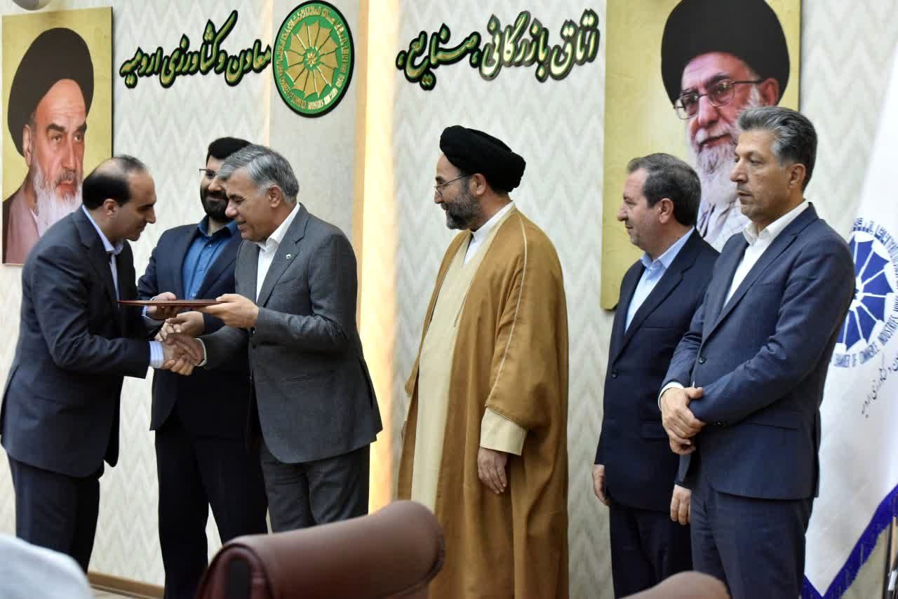 مدیر نمونه جوان کشوری به عنوان سرپرست اداره صمت آذربایجان‌غربی معارفه شد