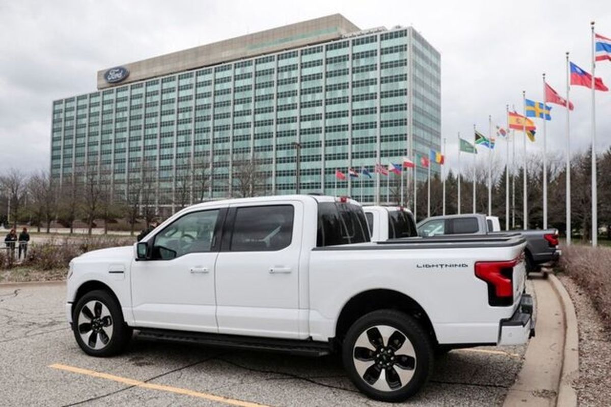 کاهش فروش خودروهای برقی در آمریکا