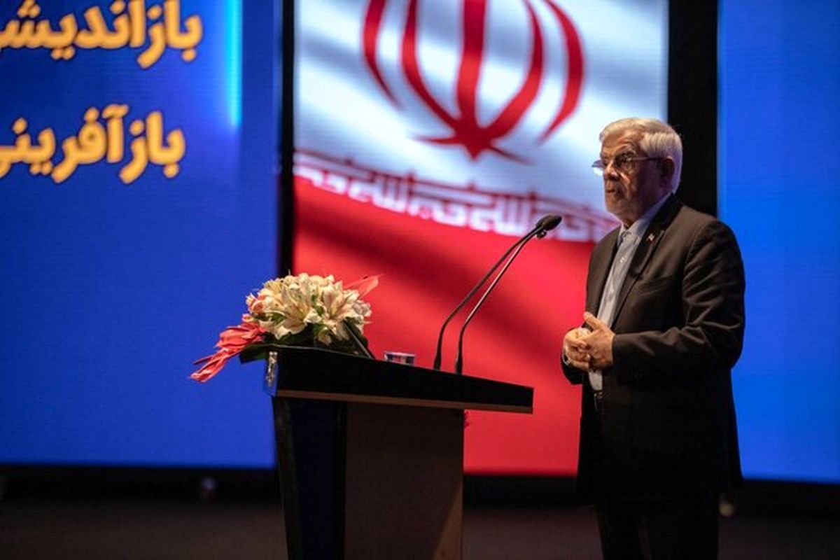 عارف: قوانین بیمه شامل شرایط جنگی نمی‌شود گرچه ما در منطقه جنگی هستیم