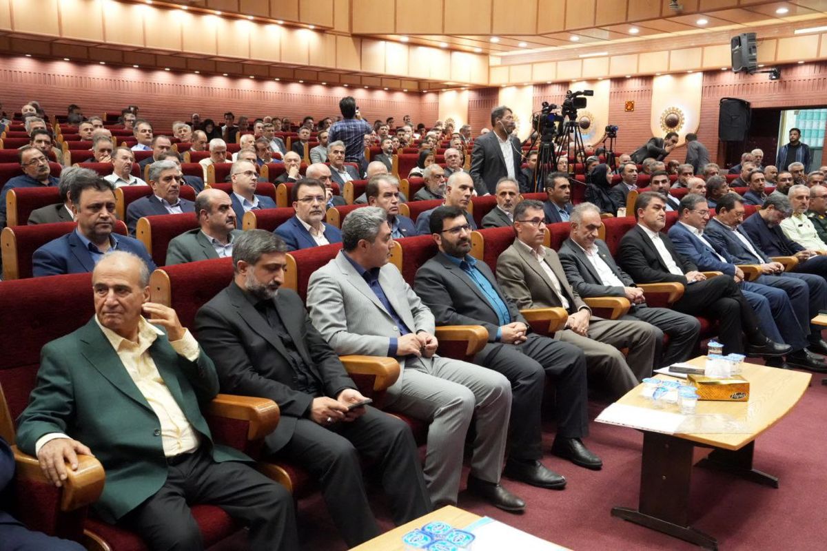 نشست فعالین اقتصادی استان آذربایجان‌غربی با وزیر صمت برگزار شد