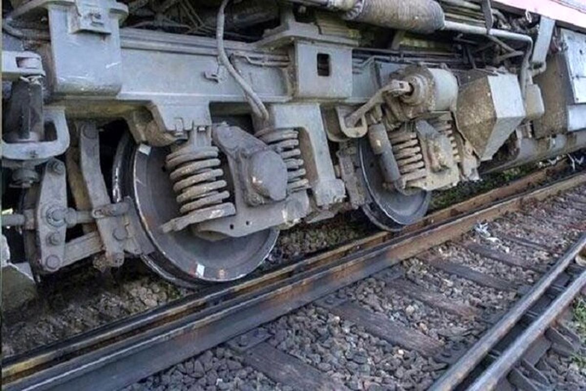 حادثه خروج قطار از ریل در نزدیک ایستگاه هشتگرد