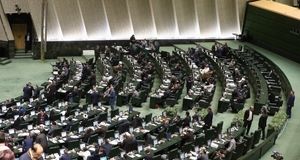 نماینده مجلس: گوشت و مرغ از سفره بسیاری از خانوارهای ایرانی حذف شده است