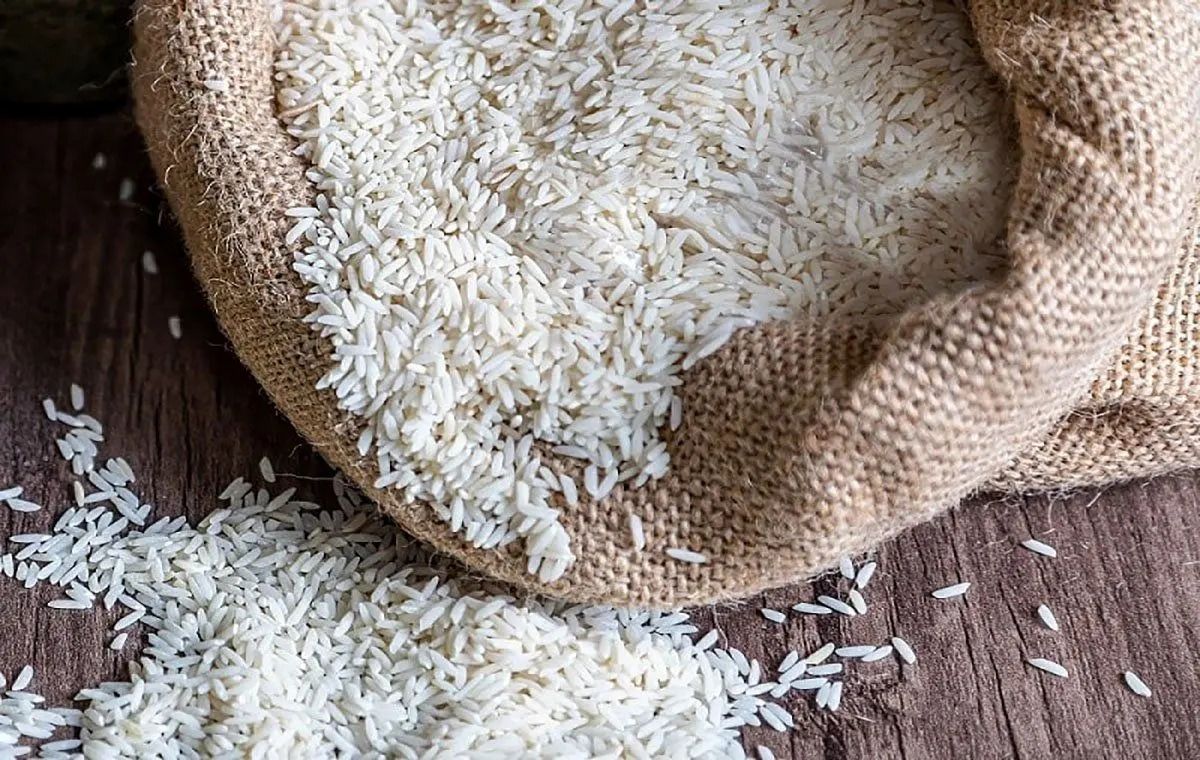 ۲۰۰ هزار تن برنج در گمرک یا پشت مرزها آماده ترخیص است